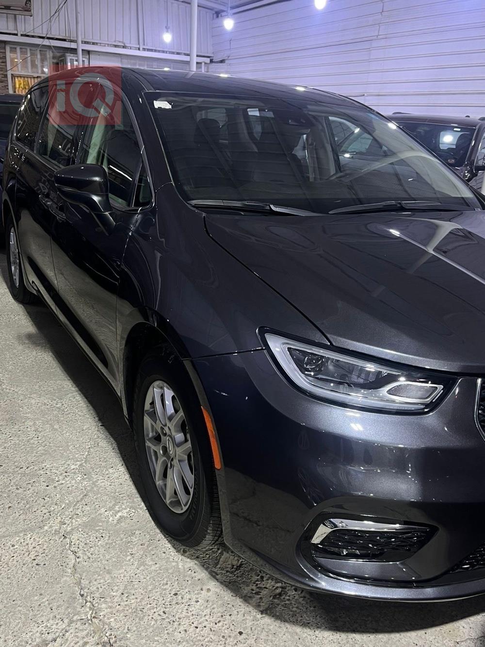 Chrysler Pacifica